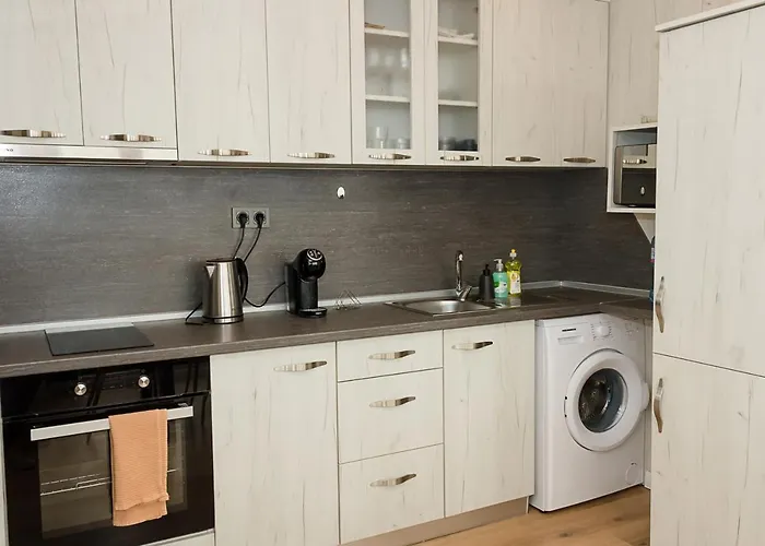 Апартамент Seaview Haven - Elegant 2bd Flat In By Flat Mаnager