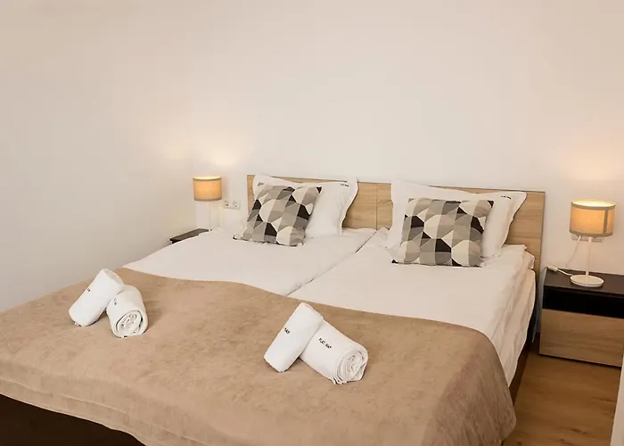 Seaview Haven - Elegant 2bd Flat In By Flat Mаnager