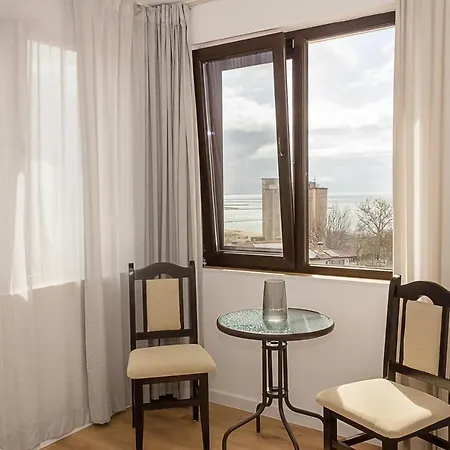 Seaview Haven - Elegant 2bd Flat In By Flat Mаnager Apartment